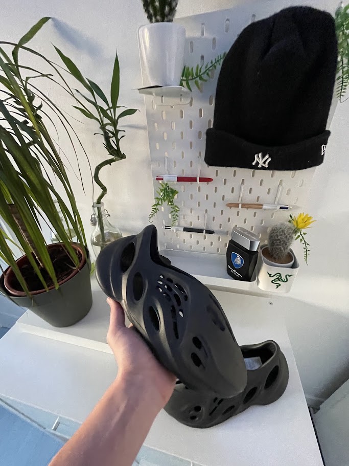 Yeezy Foam Runner : photo produit maison.